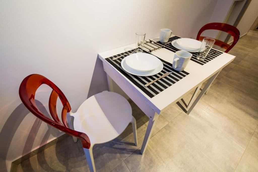 2 Bedrooms Apartment Close To Metro Dafni In أثينا المظهر الخارجي الصورة